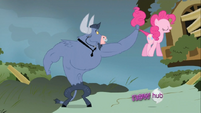 637px-S2E19 Iron Will Pinkie walking on air