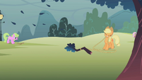 Applejack pulling down branches S1E08