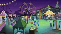 Canterlot High carnival half 1 EG2.png (1,21 МБ)