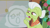 Granny Smith telling a story S5E20