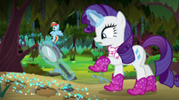 Rarity "are those claw marks?" S8E17