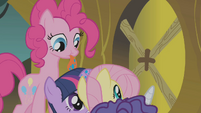 Twilight and friends hiding from Zecora S1E09