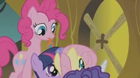 Twilight and friends hiding from Zecora S1E09