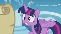 Twilight shocked by what she sees S5E25