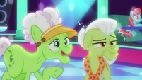 Applesauce points to Big Bucks and Jack Pot S8E5