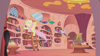 Fluttershy cleaning Twilight's home for a chance to get the extra ticket S1E03