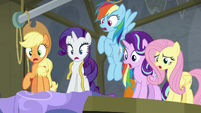 Twilight's friends gasp in surprise S8E7