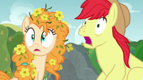Bright Mac and Pear Butter very startled S7E13