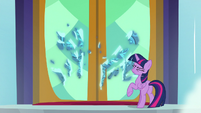 Chancellor Neighsay's seal shatters S8E2