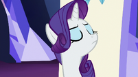 Rarity turns her muzzle up at Rainbow S6E15