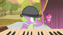 Spike giving Pinkie the thumbs up S1E21