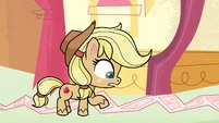 Applejack pointing at a diagram PLS1E10a.png (886 KB)
