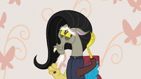 Discord with a Fluttershy-like mane S7E12