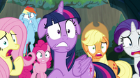 Mane Six looking utterly horrified S9E1