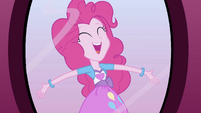 Pinkie Pie de volta ao seu penteado original EG