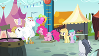 Pinkie jumps onto high striker S4E23