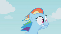 Rainbow Dash looking for cover S01E05