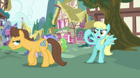 Glad to see Sassaflash and Caramel broke up. Now Applejack has a chance. :)