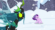 Starlight appears behind Chrysalis again S9E24