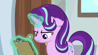 Starlight disapproves of Trixie's class S9E20
