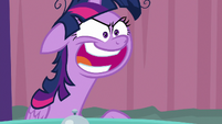 Twilight "with chili pepper frosting!" S9E16