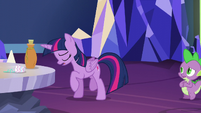 Twilight almost admits to being jealous S5E22