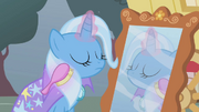 1000px-Trixie brushing her mane S01E06