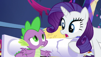 Rarity tells Spike to stall until sunset S5E3