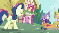 Scootaloo getting near Sweetie Drops S3E6