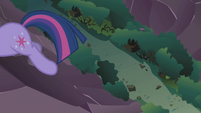 Twilight's hooves dangle over the edge S1E02