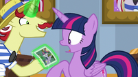 Twilight looks at incriminating photo of herself S8E16
