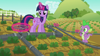 Twilight magically turns all valves at once S6E10