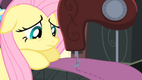 Fluttershy sewing S4E08