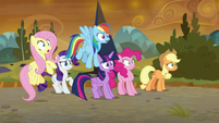 Mane Six look at the Sombrafied forces S9E2