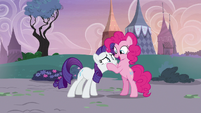 Pinkie Pie being a distraction to Rarity S7E9