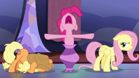 Pinkie Pie yelling in frustration S7E14