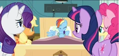 Ponies examine Rainbow Dash S2E16
