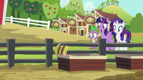 Slop bucket spills into the trough S6E10