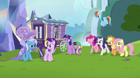 Twilight's friends arrive to see Starlight off S6E25