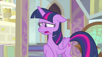 Twilight Sparkle looking uncomfortable MLPS4