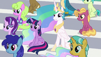 Twilight and Celestia watching the game S9E15