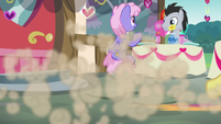 Cutie Mark Crusaders split up at high-speed S8E10