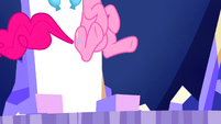Pinkie Pie's tail disconnected from her body S6E15