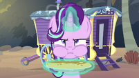 Starlight Glimmer eating a haycake S8E19