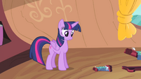 Twilight sees a tiny bed comes out of the small bed S4E11