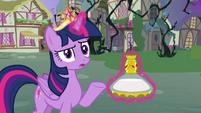 Twilight thinks the potion doesn't work S4E01