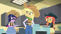 Applejack and friends making apple fritters EGS1