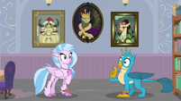 King Grover's portrait closes by itself S8E15