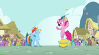 Pinkie throws cupcake into Rainbow's mouth S4E12