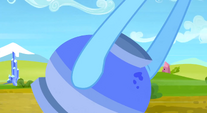 Rainbow grabbing the flowerpot S3E12